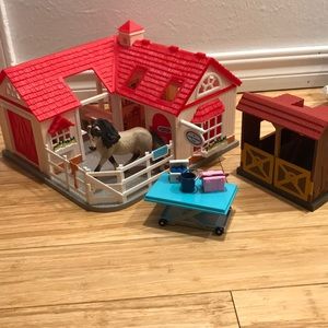 Breyer Stablemates Small Animal Emergency Hospital